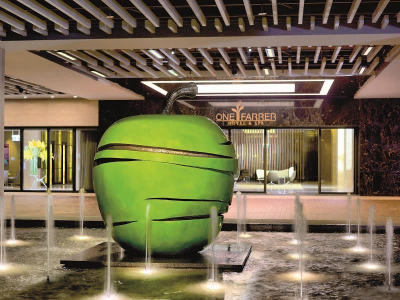 วัน ฟาร์เรอร์ โฮเทล Hotel สิงคโปร์ ภายนอก รูปภาพ The Apple Fountain